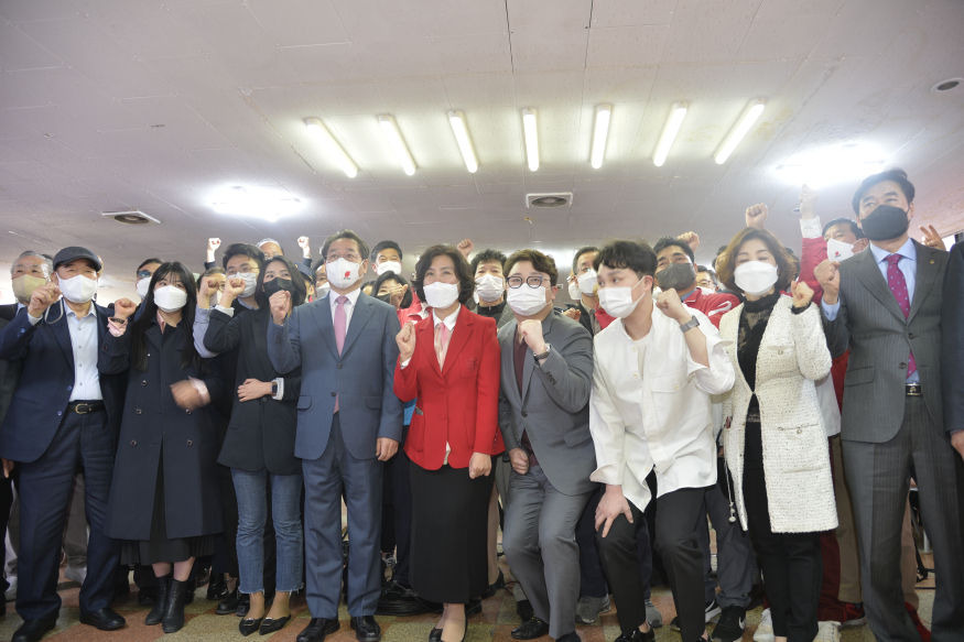 유정복과부인단체사진.JPG