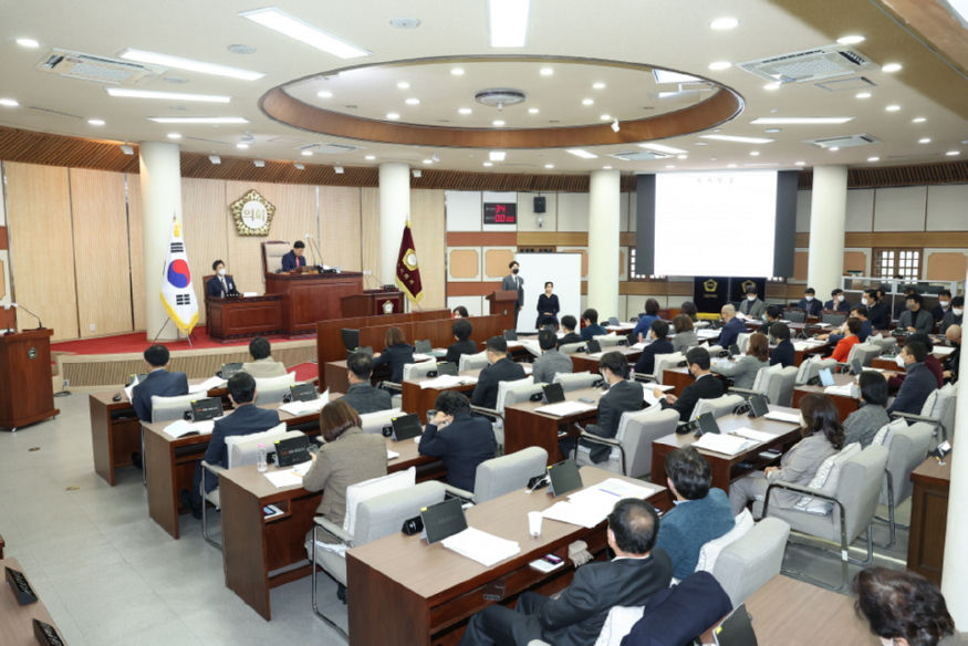 [크기변환](참고사진)221222_제269회 고양시의회(임시회) 제3차 본회의_02.jpg