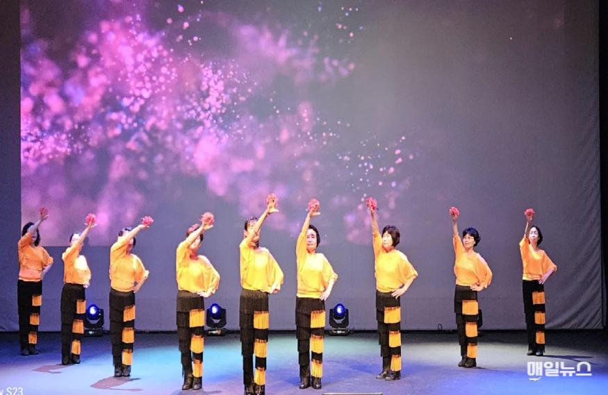 효성노인문화센터 별솔체조단, 제7회 50+액티브 시니어축제 ‘우수상’ 수상 ⓒ 계양구 0716 효성노인문화센터 별솔체조단, 제7회 50+액티브 시니어축제 ‘우수상’ 수상(1)1.jpg