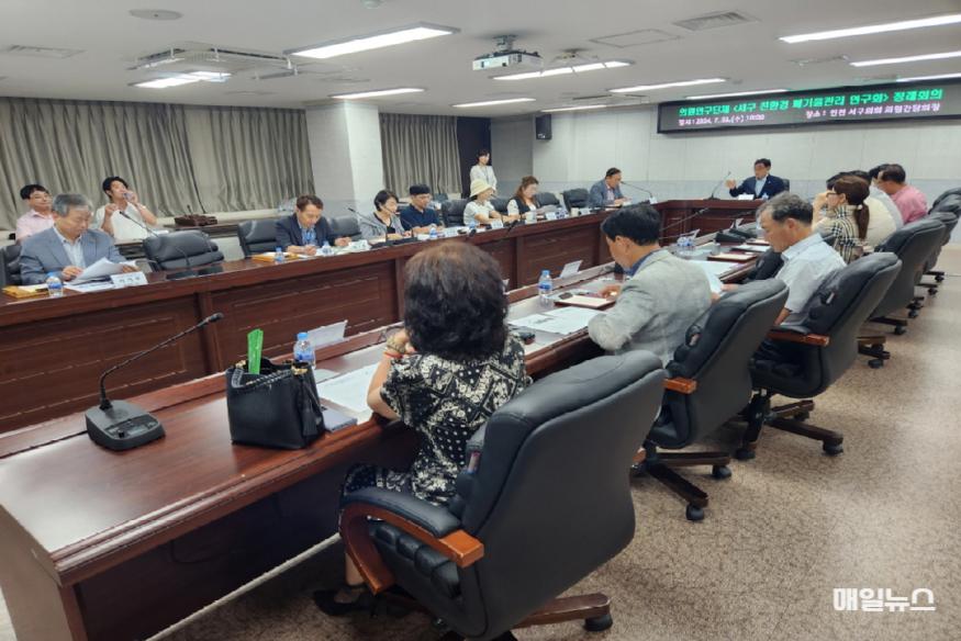 인천 서구의회 ‘서구 친환경 폐기물관리 연구회’ 폐기물의 활용을 주제로 세미나 개최 ⓒ 인천 서구의회 2024-07-31 보도자료(서구 친환경 폐기물관리 연구회 세미나(1차) (1)1.jpg