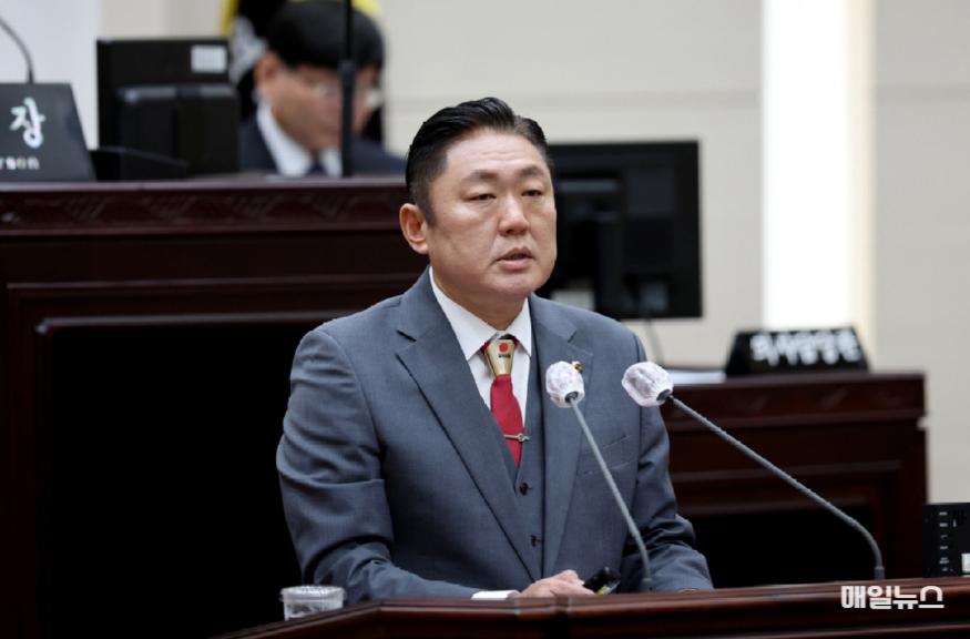 인천시의회 신충식 의원, 상수도 원수단가 제도 개선 촉구 ⓒ 인천시의회 240906_제297회_인천광역시의회_임시회_제2차_본회의_2409061012150200.jpg