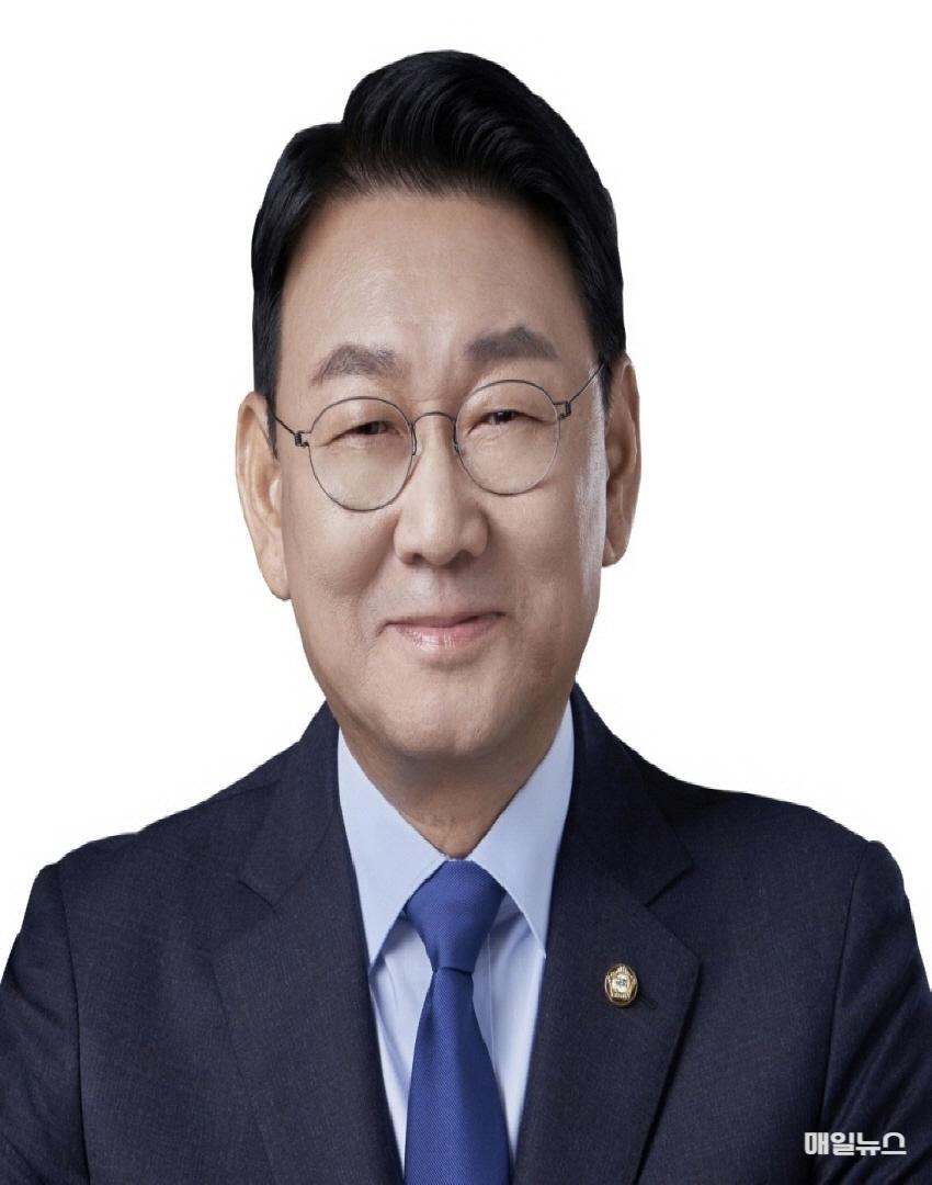 김교흥 국회의원, 인천 전기료 인하법 대표발의 ⓒ 김교흥 의원실 김교흥 국회의원 프로필20000.jpg