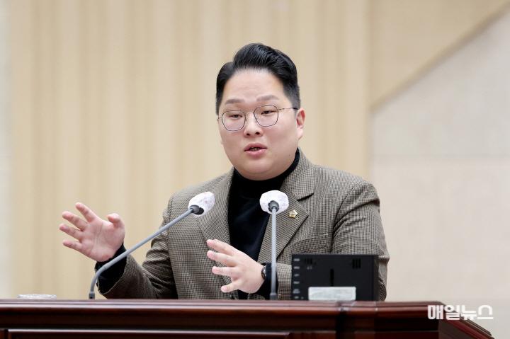 인천시의회 김대영 의원, 용마루 지역 내 초교 신설 및 숭의동 통학로 개선 촉구 ⓒ 인천시의회 241023_제298회_인천광역시의회_임시회_제4차_본회의_1033053200.jpg