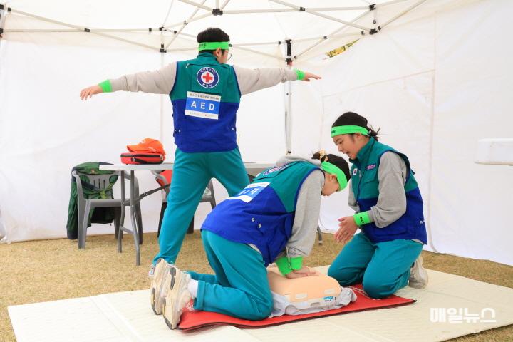 (사진2) 제2회 청소년 심폐소생술 경연대회0.JPG