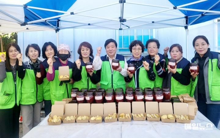 인천 서구자원봉사센터『동네언니들의 안심나눔』 고추장 및 간식나눔을 통한 취약계층 지원 ⓒ 서구청 6인천서구자원봉사센터『동네언니들의 안심나눔』, 고추장 및 간식나눔을 통한 취약계층 지원(1)0.jpg