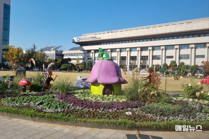 겨울에도 생기 넘치는 애뜰광장, 겨울맞이 꽃단장 ⓒ 인천시 image90.jpg