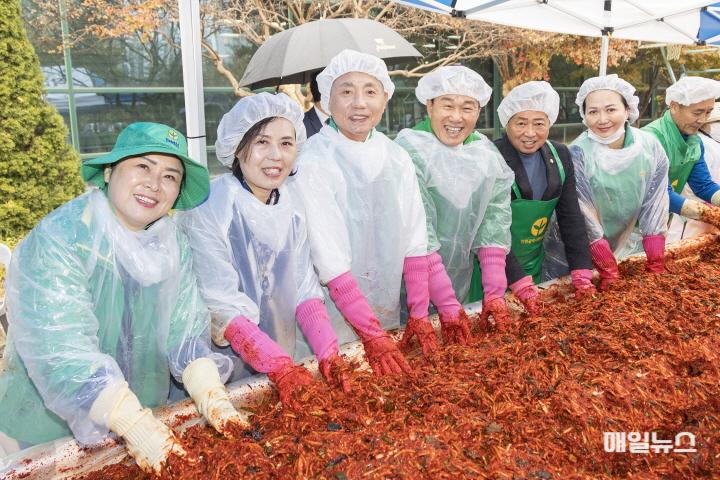 계양구 새마을회 2024년 ‘사랑의 김장 나누기’ 행사 진행 ⓒ 계양구 1115 계양구 새마을회 2024년 ‘사랑의 김장 나누기’ 행사 진행(6)0.jpg