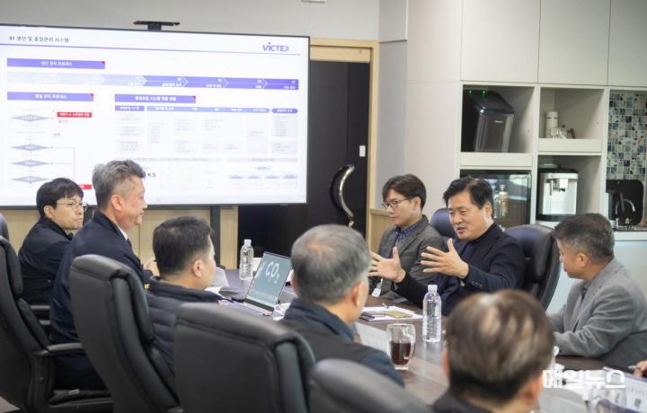 현장에서 ‘답을 찾는’ 기업인 간담회 개최 ⓒ 서구청 1현장에서 ‘답을 찾는’ 기업인 간담회 개최(1)0.jpg