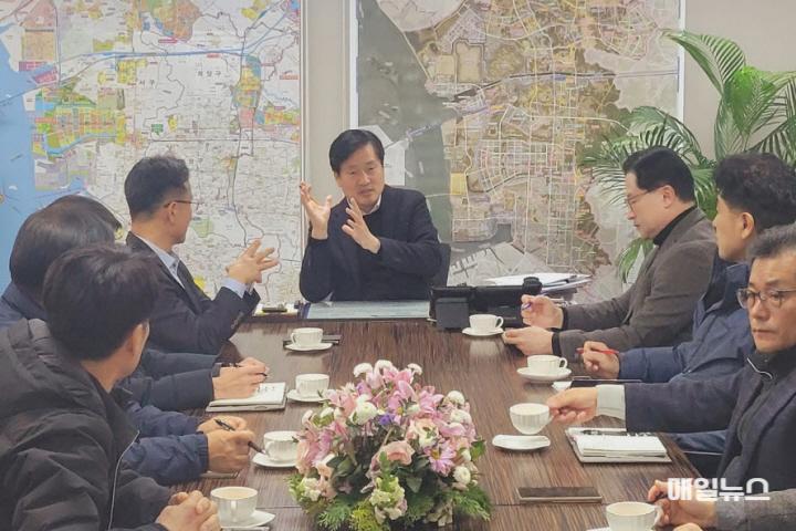 ［보도자료］ 탄핵가결 긴급 간부회의 소집(1)0.jpg