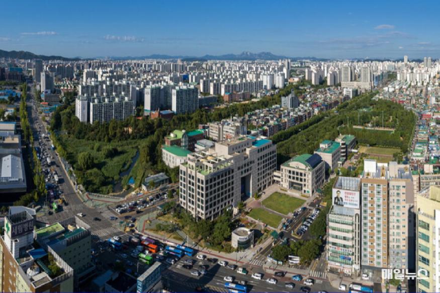 부평구, ‘소규모 대기오염물질 배출 사업장 사물인터넷 측정기기 설치 지원사업’ 참여 사업장 모집 ⓒ 부평구 부평구청 전경3.jpg