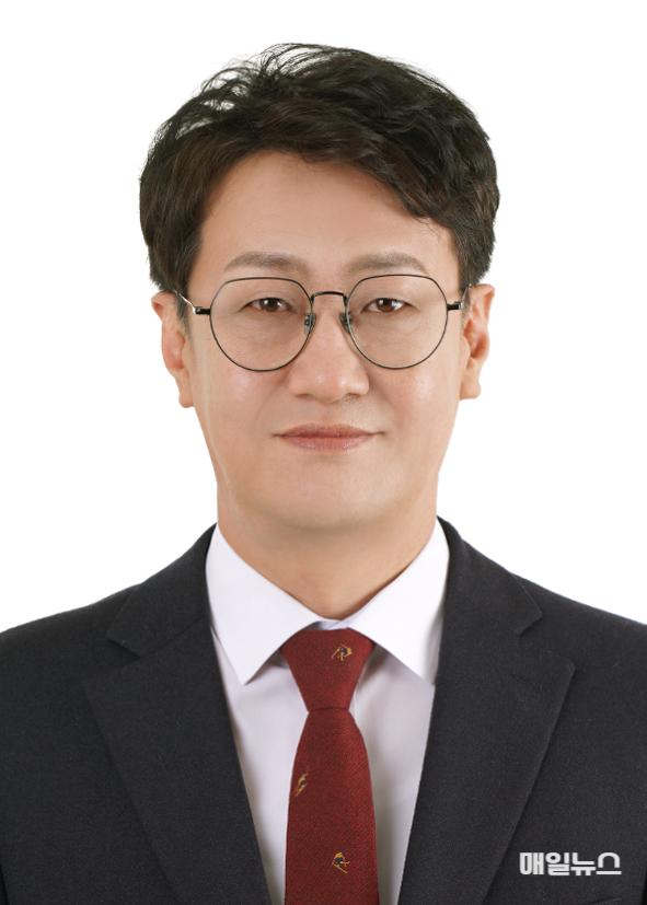 강화군의회 의장직무대리 한승희 부의장 ⓒ 강화군의회 2. 사진(강화군의회 의장직무대리 부의장 한승희)01.jpg