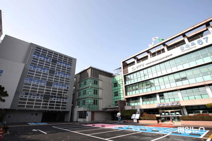 인천 동구, 긴급 민생안정 위한 동구사랑상품권 30억 한도 할인 판매 ⓒ 동구청 (1)인천 동구_긴급 민생안정 위한 동구사랑상품권 30억 한도 할인 판매101.jpg