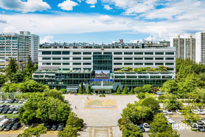 계양구, 2025년 ‘공동주택 관리 보조금 지원사업’ 실시 ⓒ 계양구 (신버전)계양구청 청사 전경 (1)01.jpg