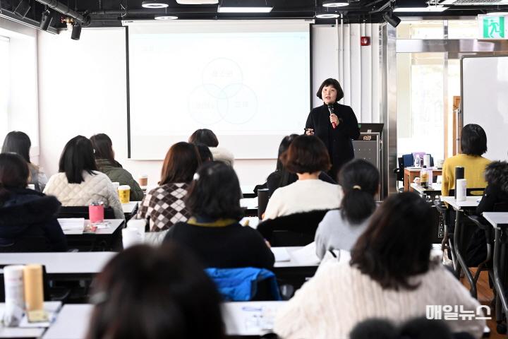 부평구청소년성문화센터, 성교육활동가 양성과정 운영 ⓒ 부평구 3. 부평구청소년성문화센터, 성교육활동가 양성과정 운영01.jpg