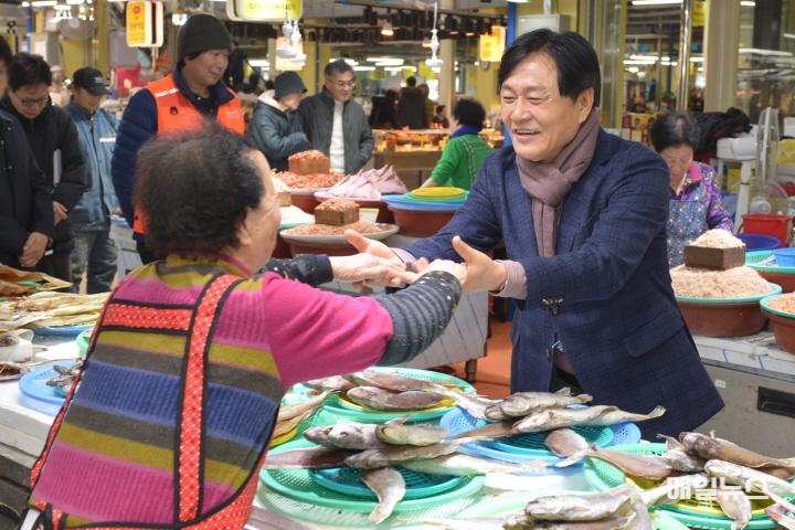 박용철 강화군수 설 앞두고 민생 속으로 (1)01.JPG