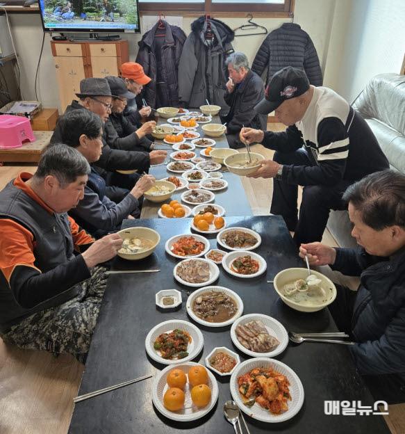 2인천 서구 가좌3동, 떡국 나눔 행사 가져2 (2)0.jpg