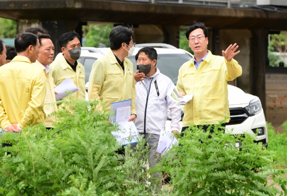 관내현장을 방문 긴급점검중인 정명근 화성시장 당선인