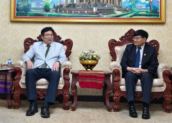 도성훈 인천시교육감과 풋 시말라봉 라오스 교육체육부장관