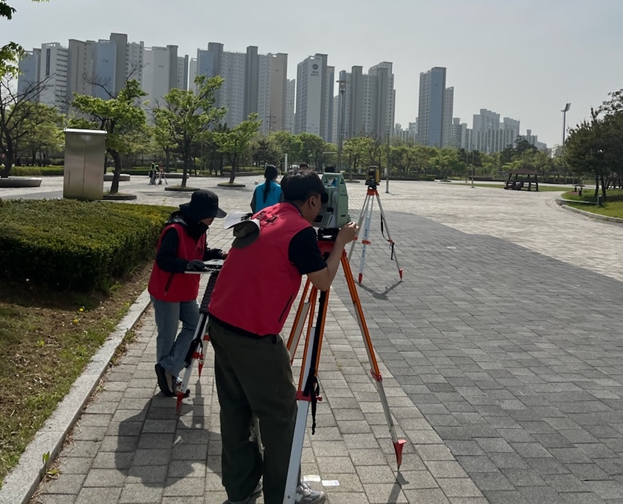 측량경진대회 참가 사진