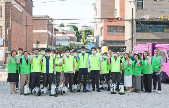 김정헌 중구청장, 주민자율방역단과 취약지 민관 합동 방역