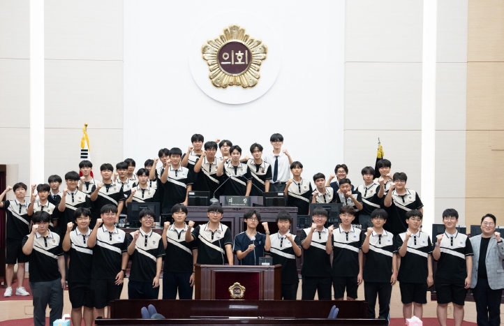 인하부고 학생들과 의회 청사 견학진행 ⓒ 인천시의회