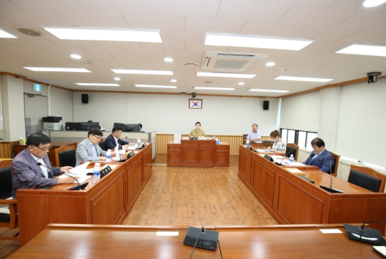 특별위원회, 제6차 회의 개최