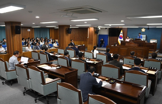 미추홀구의회 제283회 임시회 1차 본회의 전경